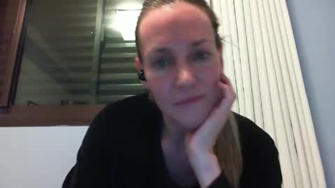 Anny online show from 10.04.25