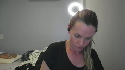 Anny online show from 12.19.25