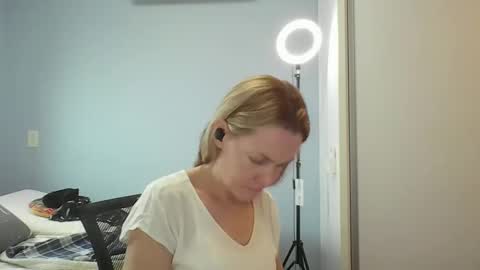 Anny online show from 03.31.26