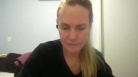 Snapshot of crazyanny chatting on 06.22.26 Anny online show from 06.22.26