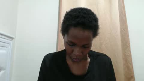 Ebonie online show from 10.04.25