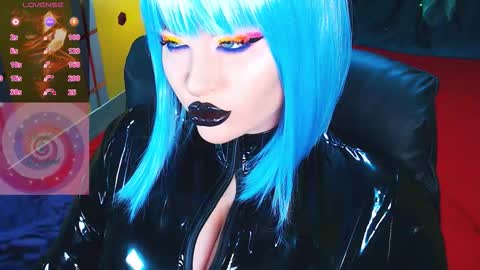 Roxy online show from 10.26.25