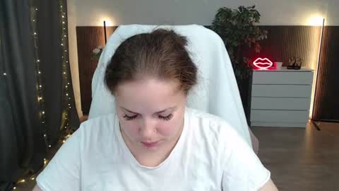 Snapshot of crazyy_girl_ chatting on 06.26.26 Crazyy Girl online show from 06.26.26