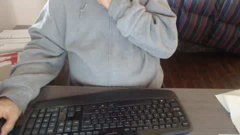 Creamormilk online show from 09.16.25