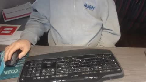 Creamormilk online show from 10.27.25