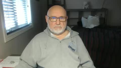 Creamormilk online show from 12.17.25