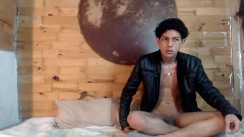 Snapshot of creampie_couple1 chatting on 01.02.25 CAMILA Y SEBASTIAN online show from 01.02.25