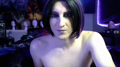 Snapshot of creamy_lust chatting on 01.10.25 Sylvia online show from 01.10.25