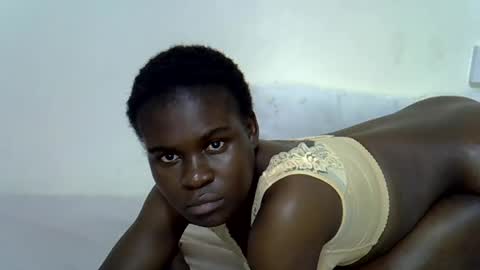 creamy_petite11 online show from 06.17.26