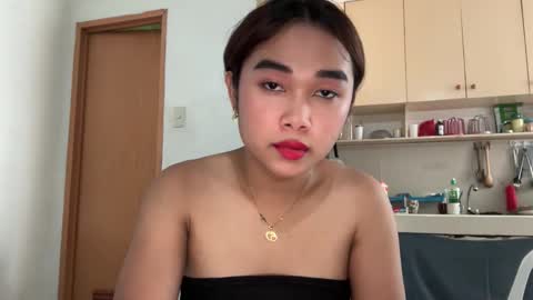 Snapshot of creamyasiancyrafoxmore chatting on 01.13.26 cyra fox online show from 01.13.26