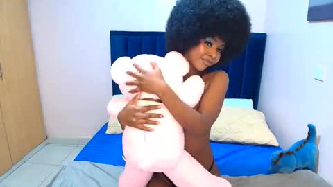 Snapshot of creamybabee chatting on 02.28.26 queen online show from 02.28.26