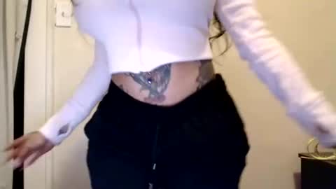 CreamyExotica online show from 02.03.25