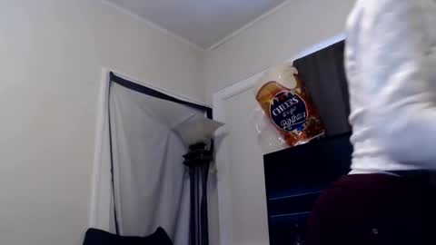 CreamyExotica online show from 02.21.25