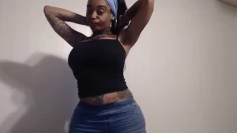 CreamyExotica online show from 09.17.25