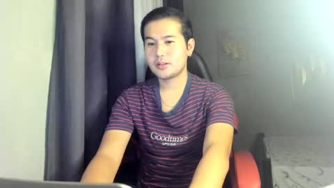 Snapshot of creamynow chatting on 12.22.24 BareCreamyCum online show from 12.22.24
