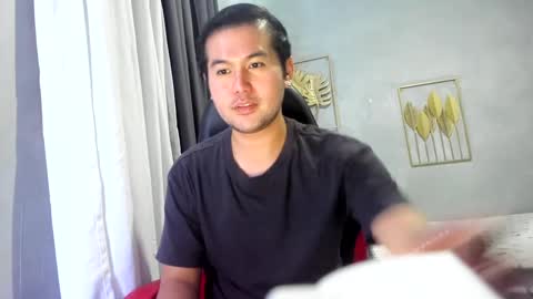 Snapshot of creamynow chatting on 01.02.25 BareCreamyCum online show from 01.02.25