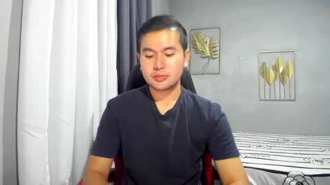 Snapshot of creamynow chatting on 02.10.25 BareCreamyCum online show from 02.10.25