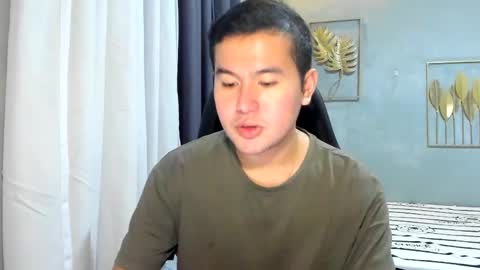 Snapshot of creamynow chatting on 02.12.25 BareCreamyCum online show from 02.12.25