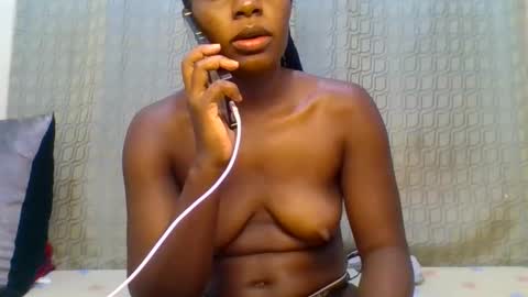 Snapshot of creamypussy15 chatting on 02.11.26 MARY online show from 02.11.26