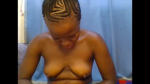 Snapshot of creamypussy15 chatting on 02.28.26 MARY online show from 02.28.26