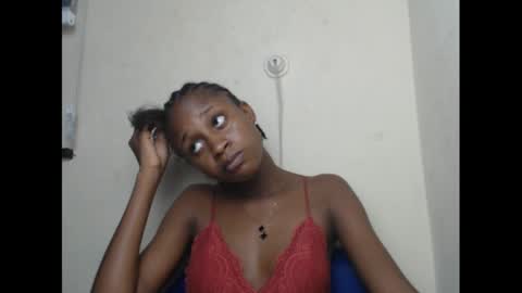 creamyxmuffin online show from 03.12.25
