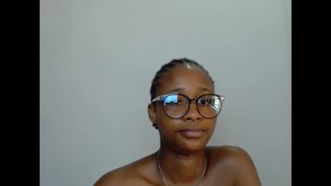 creamyxmuffin online show from 10.15.25