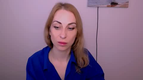 Snapshot of create_your_own_sun chatting on 11.12.25 Lera online show from 11.12.25