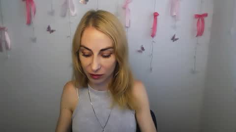 Snapshot of create_your_own_sun chatting on 07.18.26 Lera online show from 07.18.26