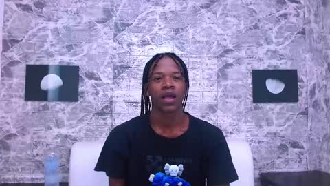 Snapshot of criisbrown_ chatting on 11.13.25 CriisBrown online show from 11.13.25