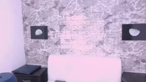 Snapshot of criisbrown_ chatting on 11.18.25 CriisBrown online show from 11.18.25