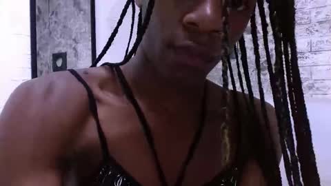 Snapshot of criisbrown_ chatting on 11.21.25 CriisBrown online show from 11.21.25