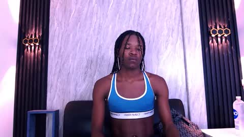 Snapshot of criisbrown_ chatting on 12.03.25 CriisBrown online show from 12.03.25