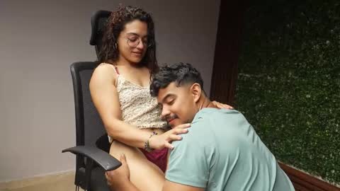 Snapshot of crimson_heart chatting on 12.04.25 Crimson heart online show from 12.04.25