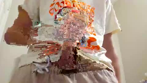 Snapshot of crimsoncolt33 chatting on 10.31.25 crimsoncolt33 online show from 10.31.25