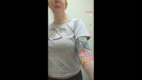 crimsongingerale online show from 04.13.26