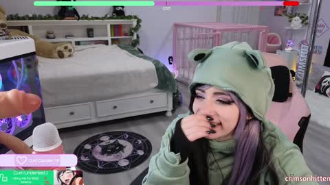 Snapshot of crimsonkitten chatting on 01.16.25 Crimson Kitten online show from 01.16.25