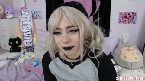 Snapshot of crimsonkitten chatting on 01.20.25 Crimson Kitten online show from 01.20.25