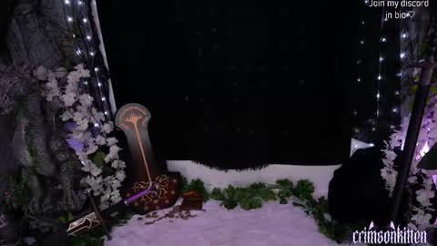 Snapshot of crimsonkitten chatting on 10.19.25 Crimson Kitten online show from 10.19.25