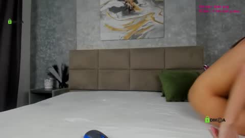 Snapshot of cris__alex__ chatting on 02.19.25 Gold Couple online show from 02.19.25