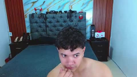 CRISANDMERY online show from 03.11.26