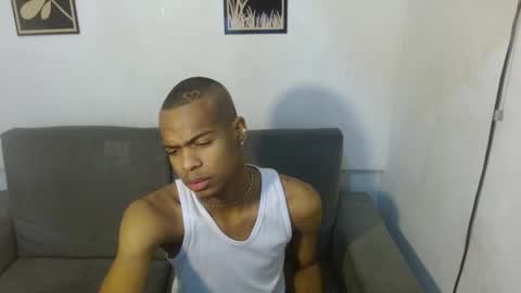 Snapshot of criss_zuri chatting on 09.30.25 criss_zuri online show from 09.30.25