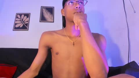 criss_zuri online show from 02.10.26