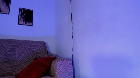 criss_zuri online show from 04.07.26