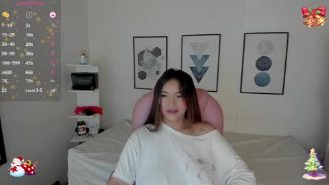 Snapshot of cristal__hot_1 chatting on 12.04.24 Cristal online show from 12.04.24