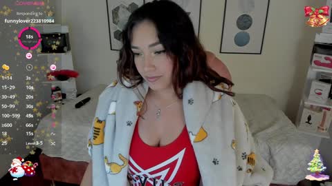 Snapshot of cristal__hot_1 chatting on 12.06.24 Cristal online show from 12.06.24