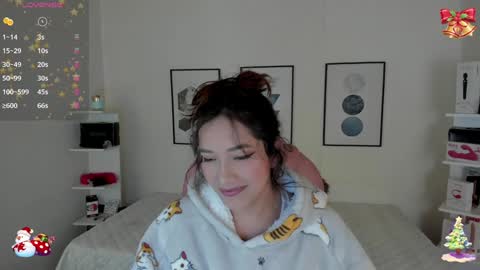Snapshot of cristal__hot_1 chatting on 12.10.24 Cristal online show from 12.10.24