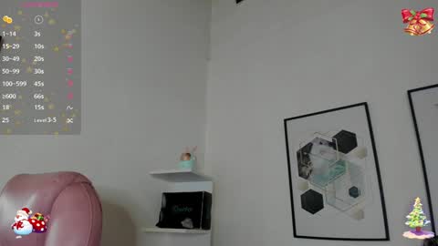 Snapshot of cristal__hot_1 chatting on 12.21.24 Cristal online show from 12.21.24