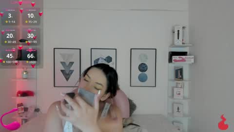 Snapshot of cristal__hot_1 chatting on 01.18.25 Cristal online show from 01.18.25