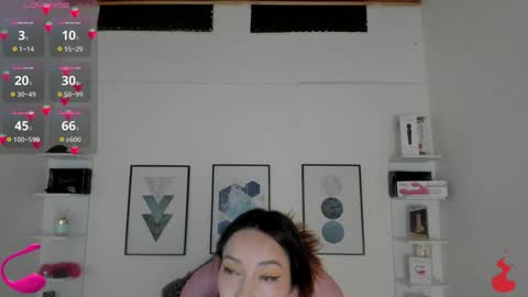 Snapshot of cristal__hot_1 chatting on 01.19.25 Cristal online show from 01.19.25