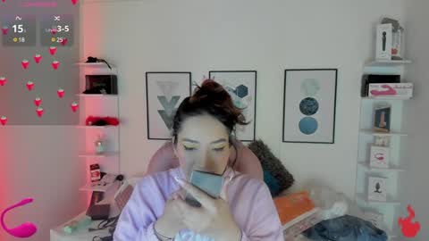 Snapshot of cristal__hot_1 chatting on 01.27.25 Cristal online show from 01.27.25